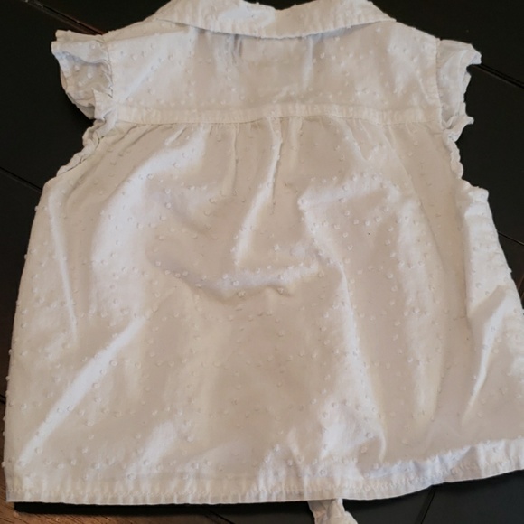 Toddler button down with tie at the bottom - Picture 3 of 3